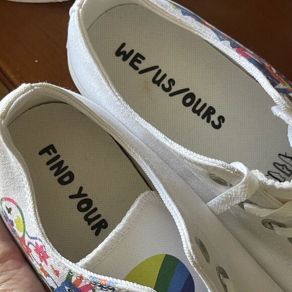 Converse Chuck Taylor All Star CTAS Ox Low Pride White/Multi/Rainbow Men's 11 Wm - Picture 12 of 13